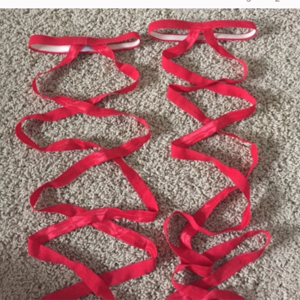 Iheartraves legs wraps .. RED ones only